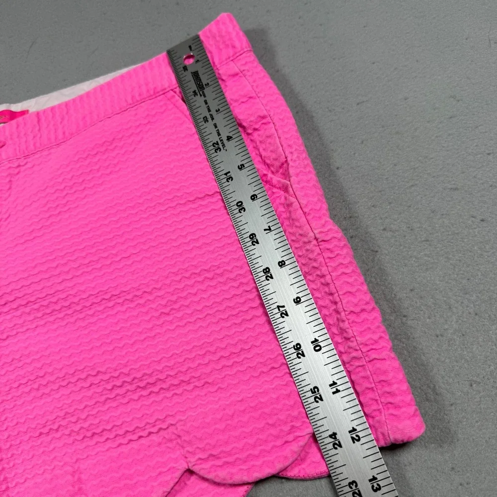 Lilly Pulitzer Buttercup Shorts Womens 12 Pink Seersucker Scalloped Hem Preppy